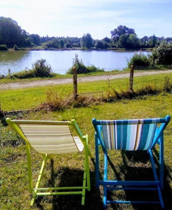 Maison Face A L'Etang Precy Экстерьер фото